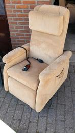 Vrijwel nieuwe relax fauteuil met sta op functie Doge, Huis en Inrichting, Fauteuils, 75 tot 100 cm, Ophalen of Verzenden, Zo goed als nieuw