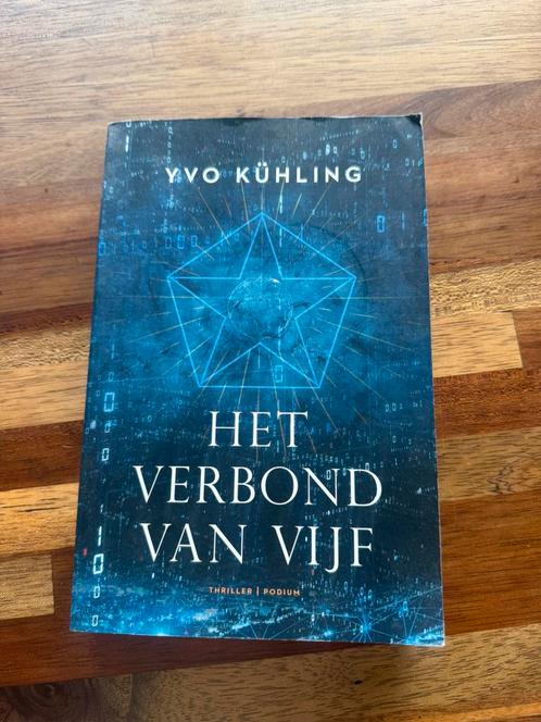 Yvo Kühling - Het verbond van vijf, Boeken, Thrillers, Zo goed als nieuw, Nederland, Ophalen of Verzenden