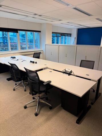 Partij bureaus ( roldeurkast / ladeblok / bureaustoelen etc) beschikbaar voor biedingen