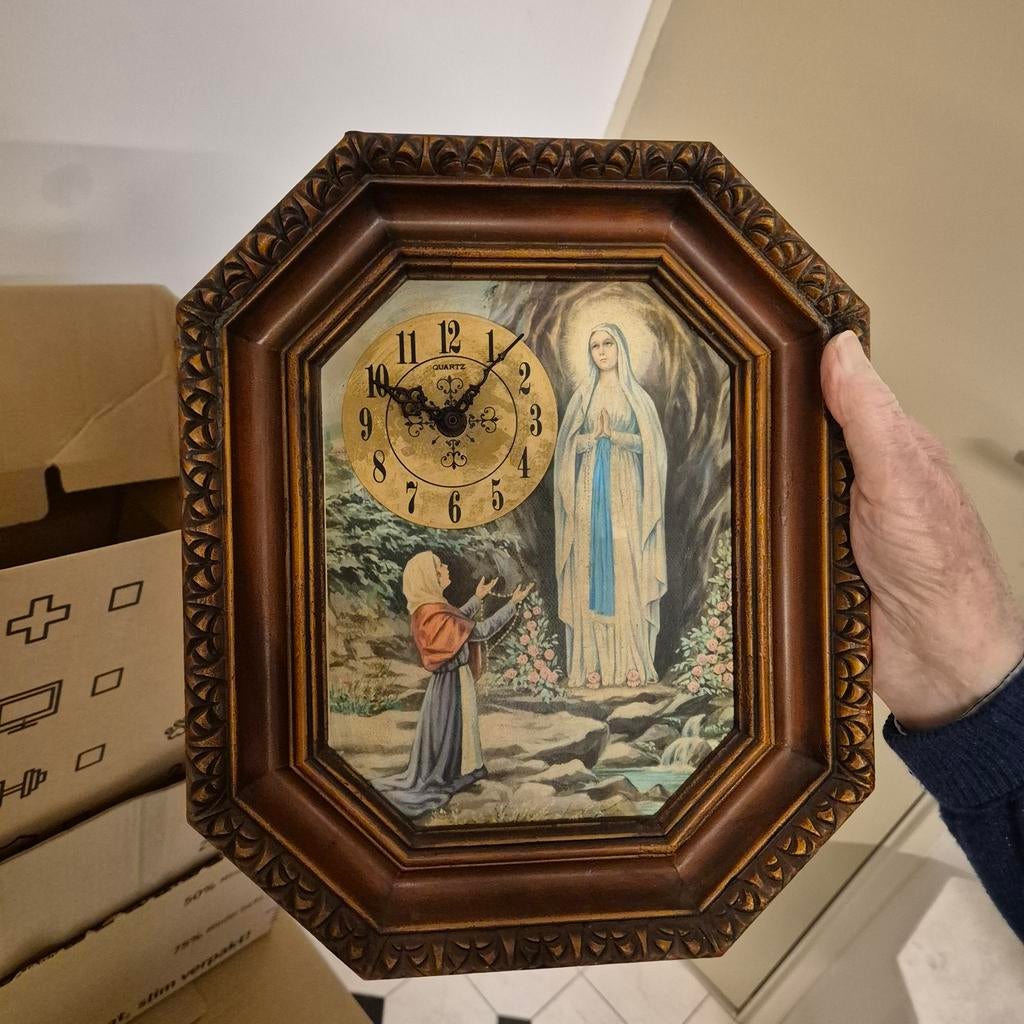 Vintage Lourdes Klok met Afbeelding religieus Maria jezus, Ophalen of Verzenden