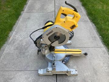 Dewalt afkortzaag DW707 beschikbaar voor biedingen