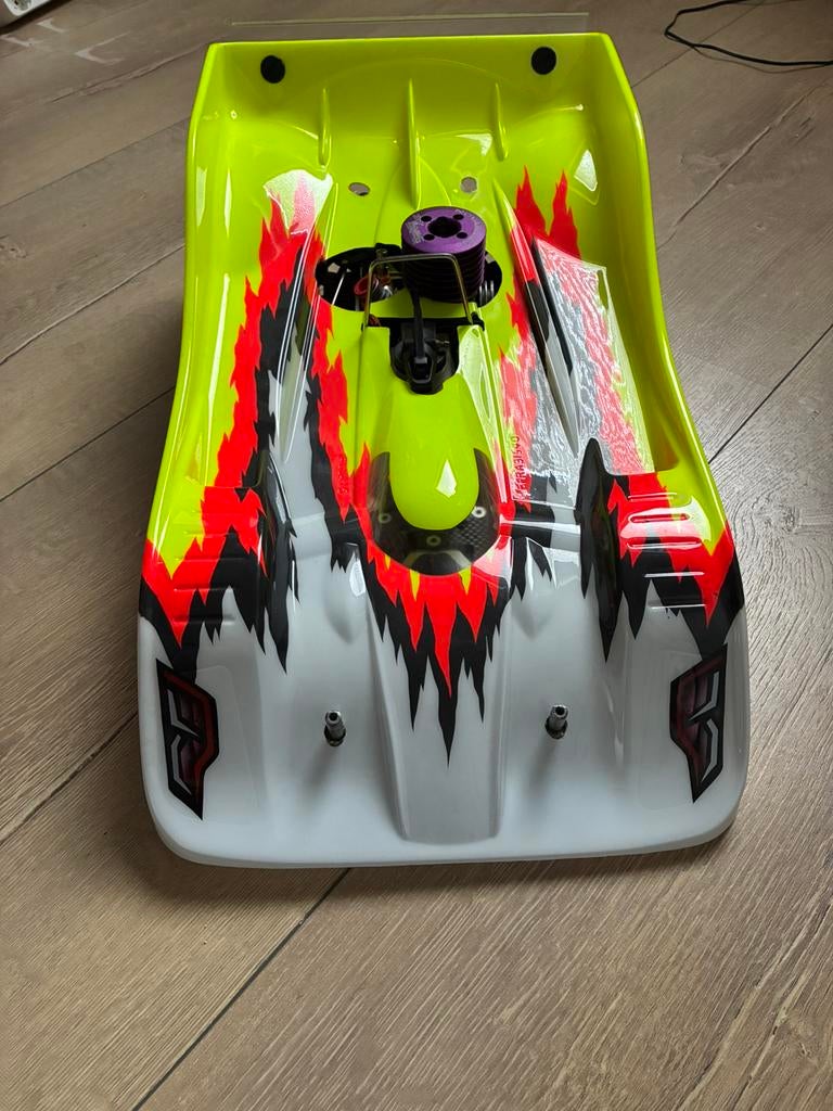 Serpent 950 R, Hobby en Vrije tijd, Modelbouw | Radiografisch | Auto's, Ophalen of Verzenden, Zo goed als nieuw