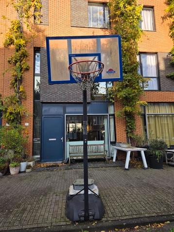 Lifetime slam dunk basketbalpaal, verstelbaar beschikbaar voor biedingen