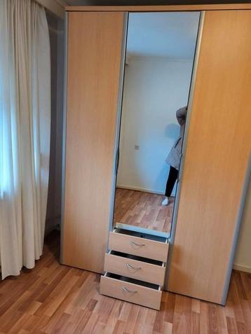 Mooie kast alles werkt. Bijna nooit gebruikt. - afbeelding 3