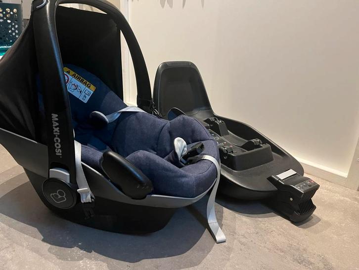 Maxi Cosi Pebble + Base Family Fix I-size, Kinderen en Baby's, Autostoeltjes, Gebruikt, Maxi-Cosi, 0 t/m 13 kg, Isofix, Zijbescherming