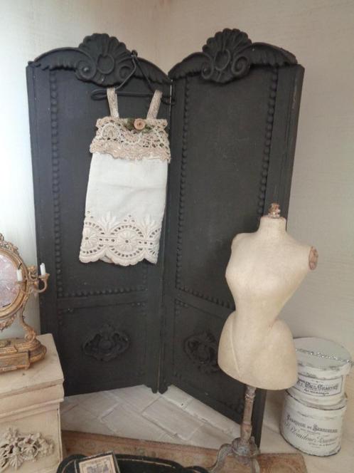 Mooi brocante kamerscherm...Poppenhuis 1:12.. (FotoNr F98 )*, Verzamelen, Poppenhuizen en Toebehoren, Nieuw, Poppenhuis, Ophalen of Verzenden
