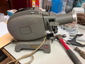 Vintage Leitz Wetzlar Diaprojector beschikbaar voor biedingen