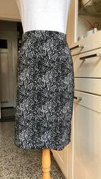 NIEUW trafelstof/tricot rokje in zwart/wit maat M/L, Maat 38/40 (M), Zwart, Nieuw, Ophalen of Verzenden