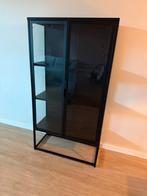 VIRUM Vitrinekast VIRUM 2 deuren zwart, Ophalen, Zo goed als nieuw, 25 tot 50 cm, 50 tot 100 cm