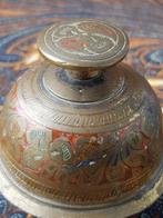 Mooie antieke olifantenbel uit India van bewerkt koper., Antiek en Kunst, Ophalen of Verzenden