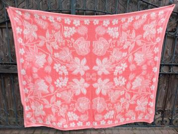 Vintage wollen deken 200 x 170 beschikbaar voor biedingen
