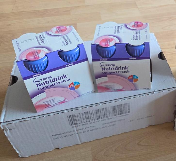 8 pakken Nutricia Nutridrink Compact Protein aardbei (NIEUW), Diversen, Levensmiddelen, Ophalen of Verzenden