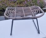 Rotan krukje met metalen onderstel (bekend merk), Gebruikt, Bruin, Eén, Riet of Rotan