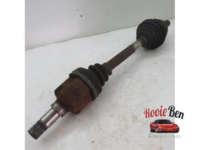 Aandrijfas links-voor van een Volvo V50, Auto-onderdelen, Remmen en Aandrijving, Volvo, Gebruikt, 3 maanden garantie, Ophalen of Verzenden