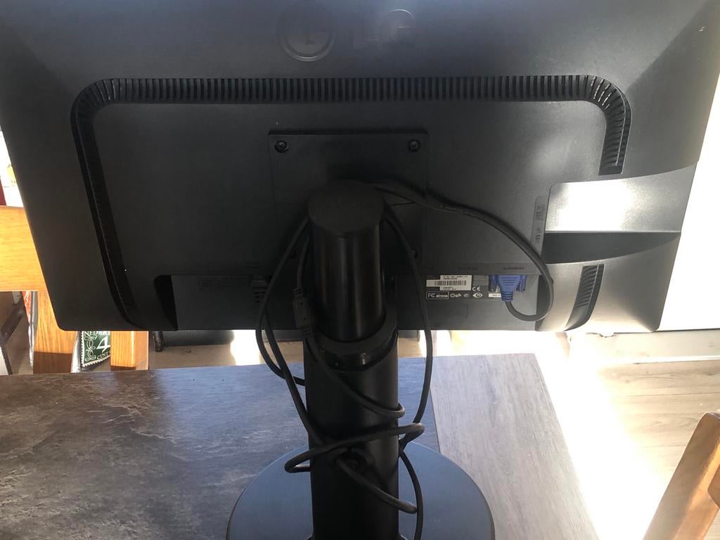 LG Monitor - Gebruikt, Gebruikt, Full HD, Ophalen of Verzenden, VGA