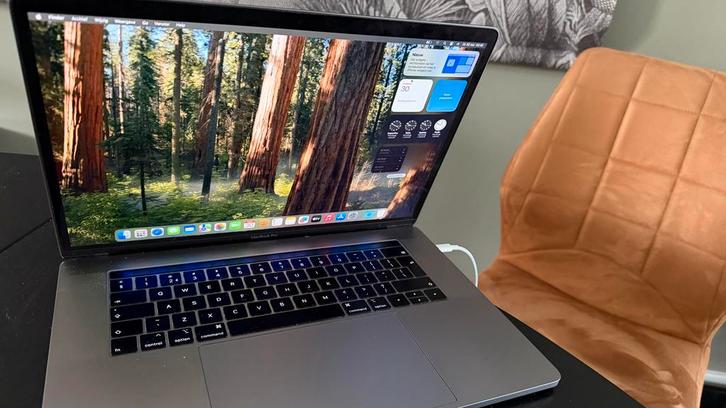 MacBook Pro 15" 2019 i9 32GB RAM, Computers en Software, Apple Macbooks, Gebruikt, MacBook Pro, 15 inch, 2 tot 3 Ghz, Onbekend