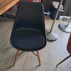 4 zwarte eetkamerstoelen gratis, Huis en Inrichting, Stoelen, Ophalen of Verzenden, Gebruikt, Zwart, Vier