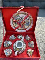 Chinees kinder theeservies in rode doos, Antiek en Kunst, Antiek | Servies compleet, Ophalen of Verzenden