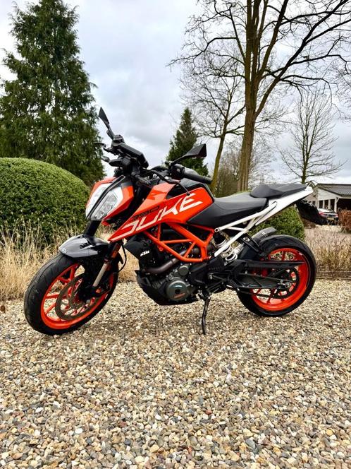 KTM 390 DUKE - 2018 - ACRAPOVIC - 10.149 KM, Motoren, Motoren | KTM, Particulier, Naked bike, 12 t/m 35 kW, 1 cilinder, Ophalen