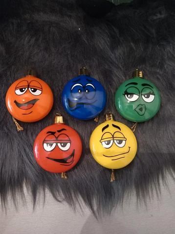 Kerstballen met gezichtjes  beschikbaar voor biedingen