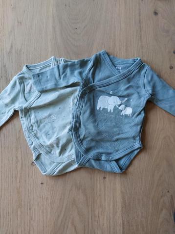 2 newborn rompers C&A, maat 56, 0-1 maand beschikbaar voor biedingen