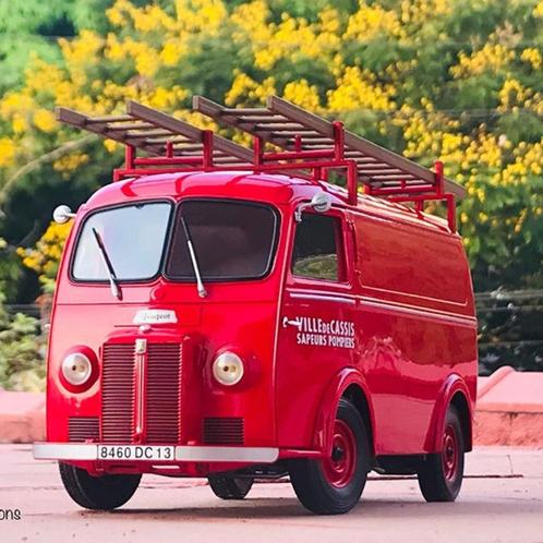 Peugeot D4A Pompiers 1955 Rouge Norev NIEUW in OVP brandweer, Hobby en Vrije tijd, Modelauto's | 1:18, Nieuw, Auto, Norev, Ophalen of Verzenden
