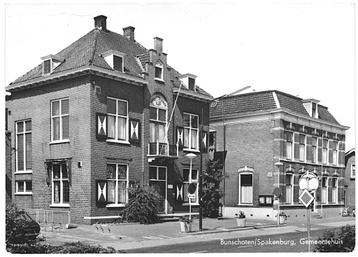964744	Bunschoten	Spakenburg	Utr Gemeentehuis	 Nette oude ka beschikbaar voor biedingen