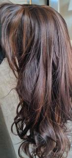 Mooie nieuwe bruine pruik met highlights, incl wigcap., Ophalen of Verzenden, Nieuw, Pruik of Haarverlenging