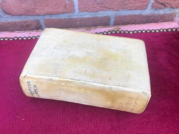 antiek boek over geschiedenis, 1734 beschikbaar voor biedingen