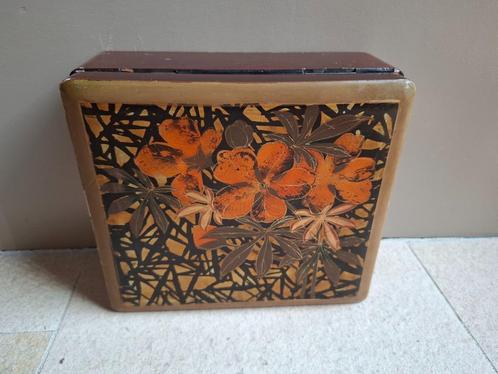 Antiek Japans lakdoosje met bamboe en oranje bloemen, Antiek en Kunst, Curiosa en Brocante, Ophalen of Verzenden