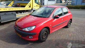Peugeot 206 2006 1.4 KFW Rood KKNB onderdelen beschikbaar voor biedingen