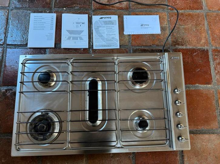 Smeg Gaskookplaat 90cm - 5 Pitten + Teppanyaki/Grill, Witgoed en Apparatuur, Fornuizen, Gebruikt, Inbouw, Gas, 5 kookzones of meer