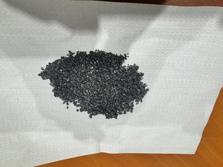 Siergrind reflecterend 2-4mm 15 zakken(25kg/stuk), Tuin en Terras, Grind, Keien en Split, Nieuw, Split, Zwart, Overige materialen