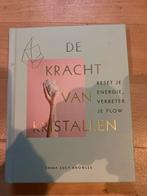 De Kracht van Kristallen - Emma Lucy Knowles, Boeken, Ophalen of Verzenden, Zo goed als nieuw, Spiritualiteit algemeen, Achtergrond en Informatie