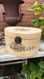 Vintage Houten Sierdoos met Roosjes, Ophalen of Verzenden, Gebruikt, Overige houtsoorten, Minder dan 50 cm