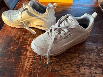 Skechers izgst mt 37 gympen sneakers sportschoenen schoenen beschikbaar voor biedingen