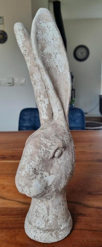 Vintage Dierenbeeld - haas PTMD collectie, Tuin en Terras, Tuinbeelden, Zo goed als nieuw, Dierenbeeld, Steen, Ophalen of Verzenden
