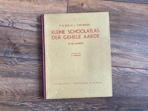 Kleine schoolatlas der gehele aarde, Boeken, Atlassen en Landkaarten, Gelezen, Overige atlassen, Wereld, 1800 tot 2000, Ophalen of Verzenden