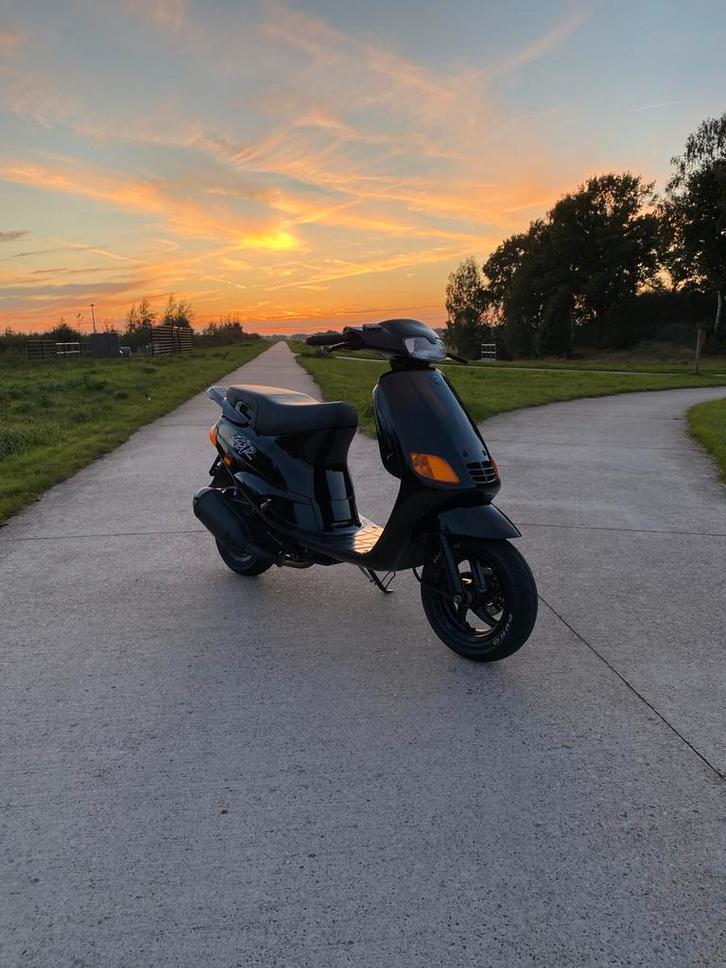 Zip type 3 125cc, Fietsen en Brommers, Scooters | Piaggio, Zo goed als nieuw, Zip, Tweetakt, Ophalen