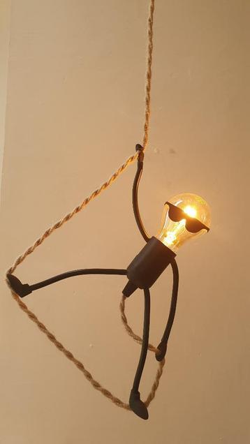 Speelse Lamp/Flexibel Mannetje/Met Zonnebril/Touwsnoer75cm beschikbaar voor biedingen
