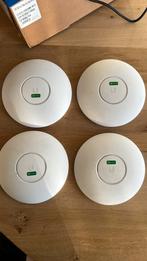 UBIQUITI UniFi AC Pro ( 2 beschikbaar ), Computers en Software, Netwerk switches, Ophalen of Verzenden, Gebruikt