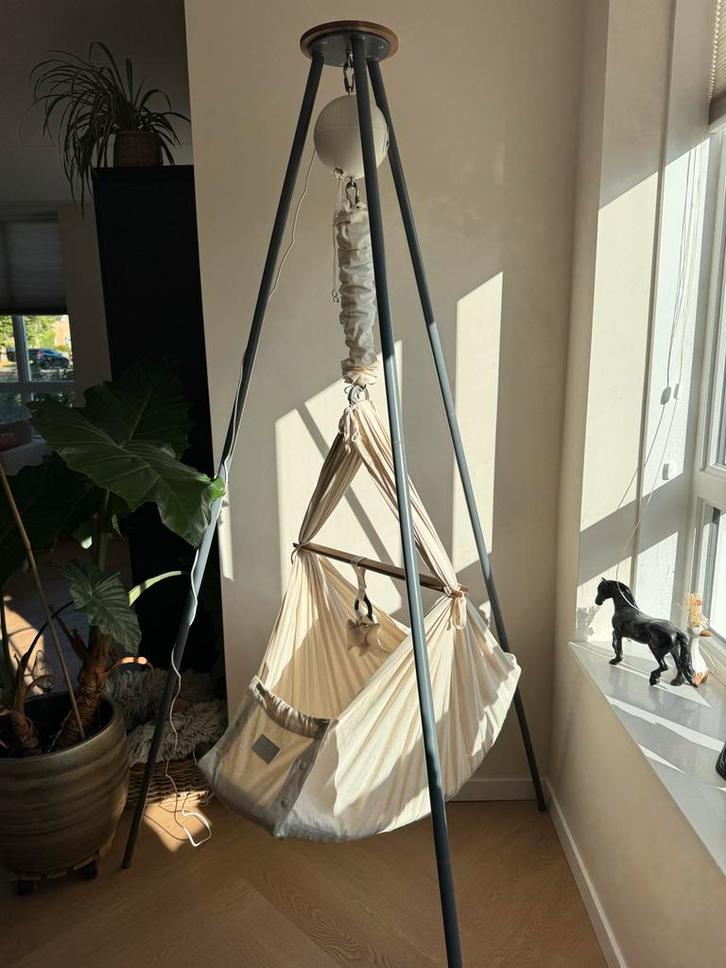 Moonboon hangwieg met standaard en originele motor, Kinderen en Baby's, Babywiegjes en Ledikanten, Zo goed als nieuw, Wieg, Ophalen