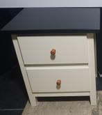 Nachtkastje met 2 lades maten 54h x 49b x 36d wit met zwart, Huis en Inrichting, Ophalen of Verzenden, Gebruikt, Hout, Minder dan 45 cm