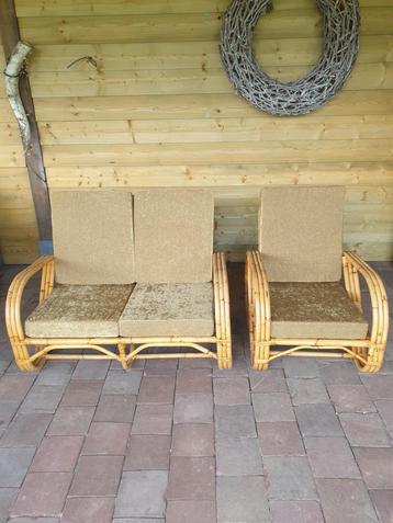 Prachtige Vintage Rotan 2-Zitsbank en Fauteuil beschikbaar voor biedingen