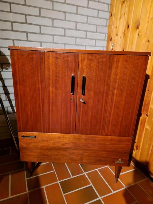 Klassiek/retro TV radio meubel Grundig, Huis en Inrichting, Kasten | Dressoirs, Gebruikt, 50 tot 100 cm, 25 tot 50 cm, Ophalen