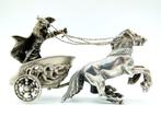 Grote zilveren miniatuur van een strijdwagen met paarden, Verzenden, Zilver