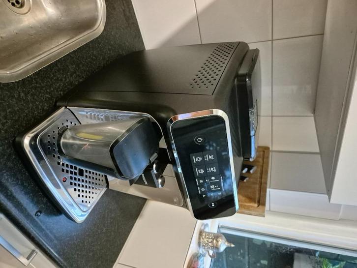 Philips latte go EP 2235, Witgoed en Apparatuur, Koffiezetapparaten, Gebruikt, Gemalen koffie, Koffiebonen, Koffiemachine, Afneembaar waterreservoir