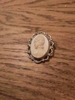 Camee broche brocante Frans creme kettinghanger shabbies, Overige materialen, Gebruikt, Overige voorstellingen, Beige