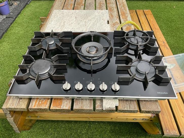 Gaskookstel Miele 4pits +wokbrander, Witgoed en Apparatuur, Kookplaten, Gebruikt, Inbouw, Gas, 4 kookzones, Ophalen
