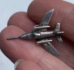 825 zilveren vliegtuig pin, Ophalen of Verzenden, Gebruikt, Transport, Speldje of Pin
